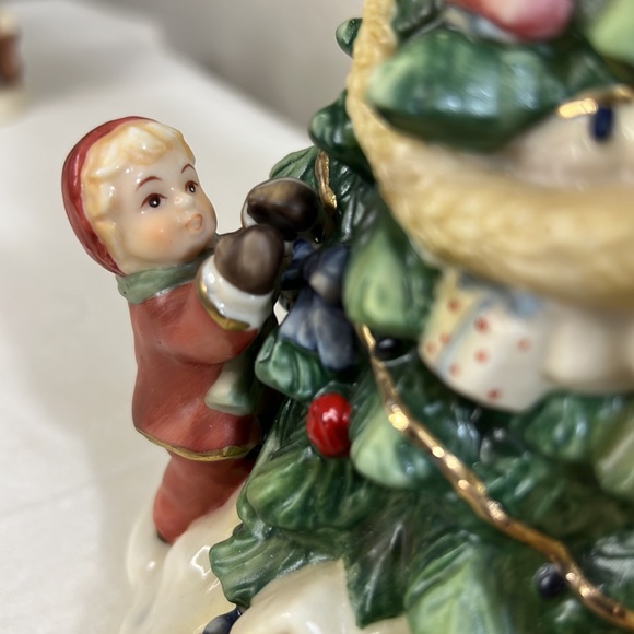 1999 Bavarian Heritage Collection Trimming the Tree Musical Vintage - Picture 7 of 14